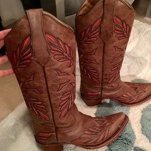 Cowboy leather boots with coral stitching size 7.5